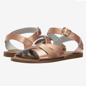Girls Saltwater Sandals in Rose Gold